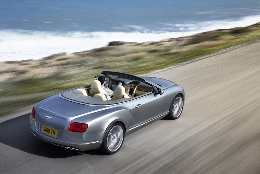  Bentley Continental GT Convertible 2011 года  (фото 18 из 37)